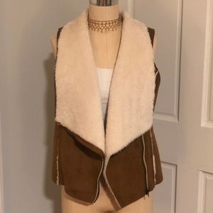 Nameless fur zip up vest